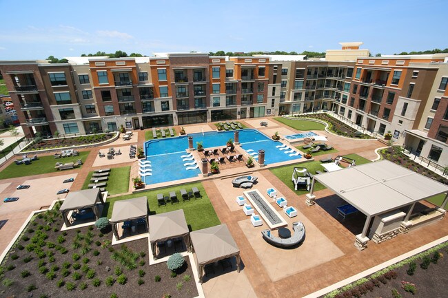 The Royale at CityPlace photo'