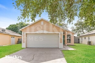 440 Breezeway Dr in Apopka, FL - Building Photo