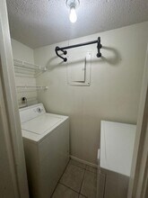 6633 Poplar Woods Cir E in Memphis, TN - Building Photo - Building Photo
