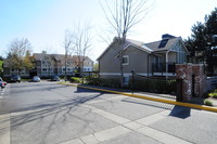 Silver Creek Apartments in Kent, WA - Foto de edificio - Building Photo