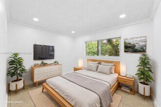 7700 Camino Real in Miami, FL - Building Photo - Building Photo