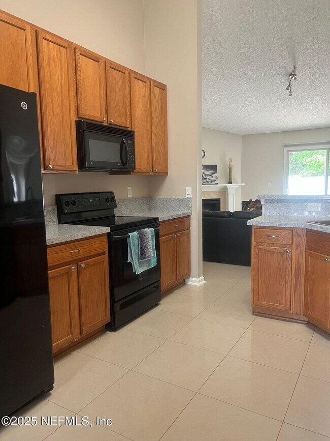 6489 Skyler Jean Dr in Jacksonville, FL - Building Photo - Building Photo