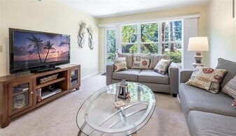 4080 Looking Glass Ln, Unit 2905 in Naples, FL - Building Photo