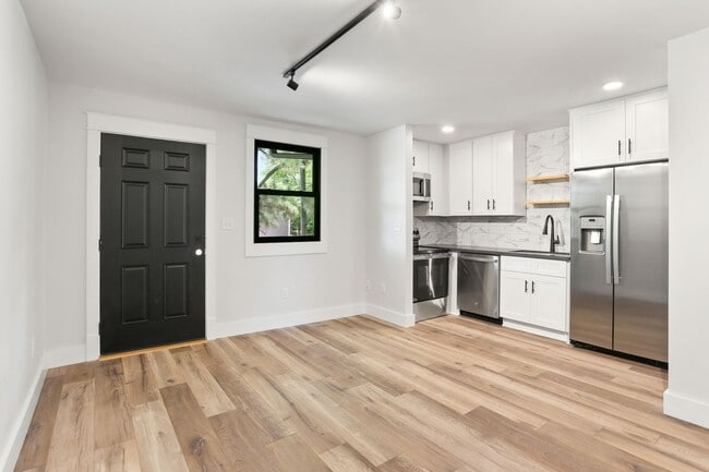 4421 Burgundy St in New Orleans, LA - Building Photo - Building Photo