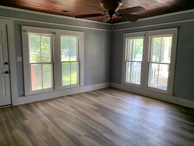 209 S Ralph St in Claxton, GA - Building Photo - Building Photo