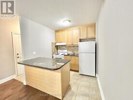 90 Twenty Fifth St in Toronto, ON - Building Photo