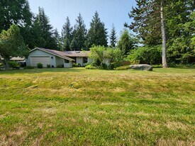 20 Warbler Ln in Port Ludlow, WA - Building Photo