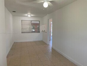 7900 NW 16th St in Pembroke Pines, FL - Building Photo - Building Photo