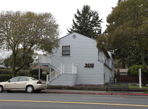 2131 Jefferson St in Napa, CA - Building Photo - Building Photo