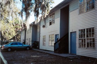 Morgan Woods Apartments in Plant City, FL - Foto de edificio - Building Photo