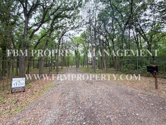 338 Post Oak Dr in Corsicana, TX - Building Photo - Building Photo