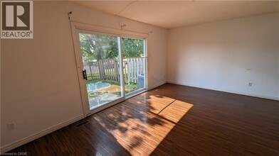 1190 Upper Ottawa St in Hamilton, ON - Building Photo - Building Photo