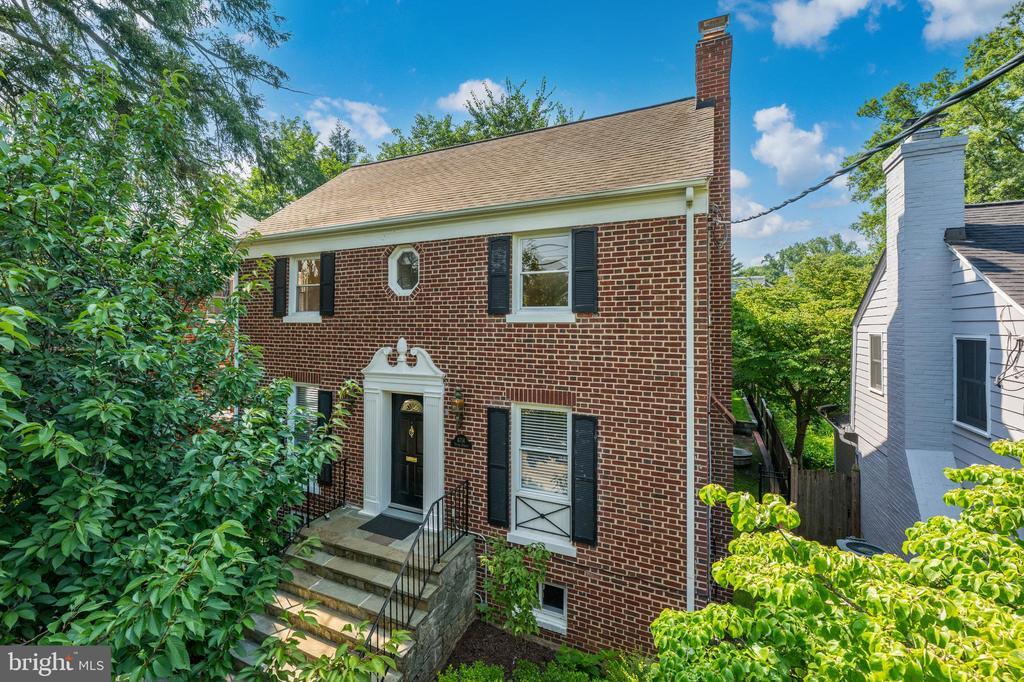 4714 Upton St NW in Washington, DC - Foto de edificio