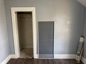 915 W 14th St in Davenport, IA - Foto de edificio - Building Photo