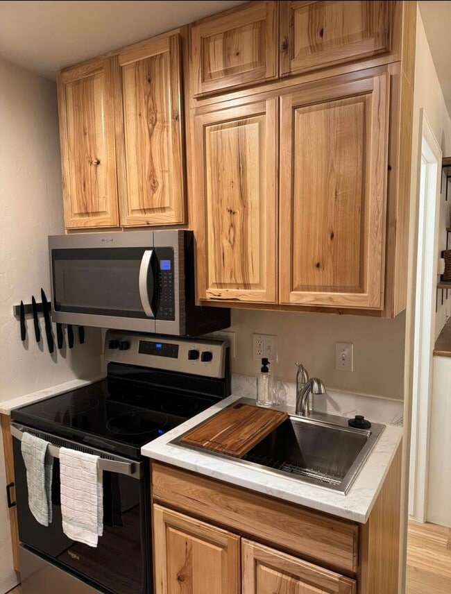 property at 1454 Crawford Way