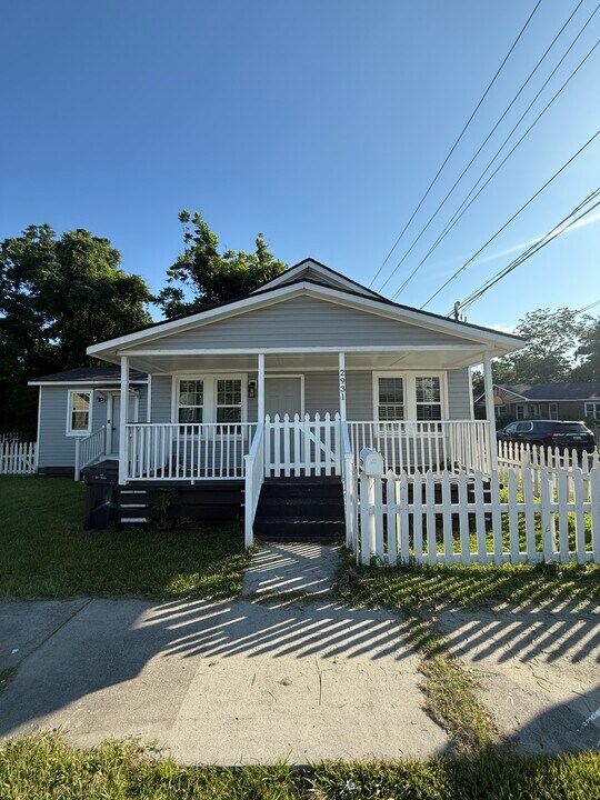 2931 Baker Ave in North Charleston, SC - Building Photo