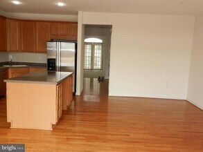 12932 Sugarloaf Chapel Dr in Clarksburg, MD - Building Photo - Building Photo