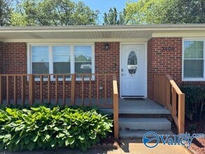 3505 Mastin Lk Rd NW in Huntsville, AL - Foto de edificio - Building Photo