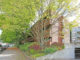 Marburg Garden in Burnaby, BC - Building Photo