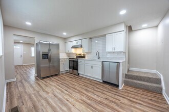 106 Blythe Rd in Morgan, PA - Building Photo - Building Photo