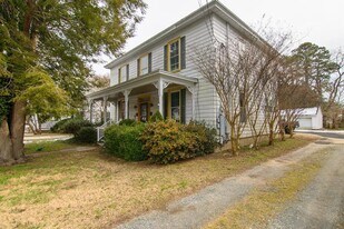 26 North St in Onancock, VA - Building Photo