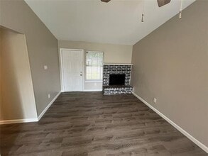 221 Prairie Grove Dr in Dallas, TX - Building Photo - Building Photo