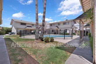3934 E Piccadilly Rd in Phoenix, AZ - Building Photo - Building Photo
