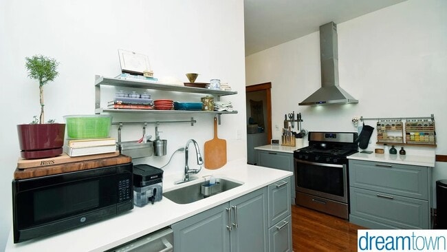 2524 W Palmer St in Chicago, IL - Building Photo - Building Photo