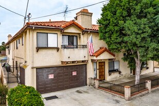 555 W. 20th St. in San Pedro, CA - Building Photo