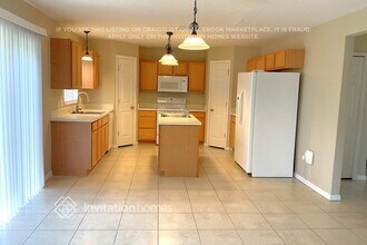 2005 Elmhurst Ln in Mascotte, FL - Building Photo - Building Photo
