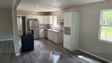 1704 Houston St in Fort Smith, AR - Building Photo - Building Photo