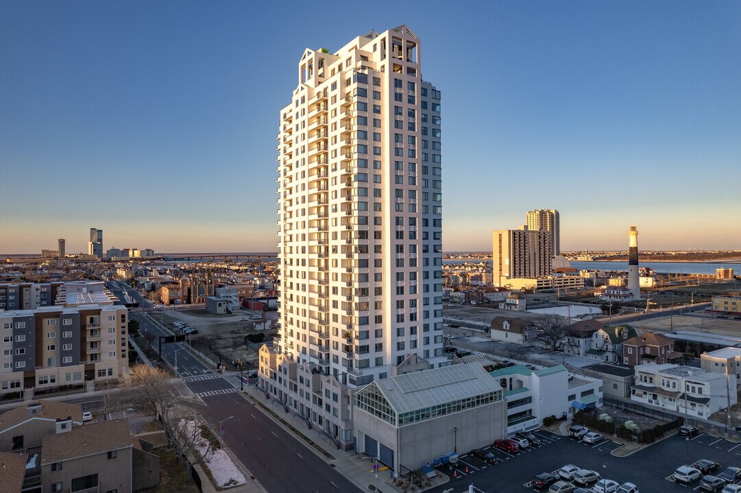 The Bella Condominiums in Atlantic City, NJ - Foto de edificio