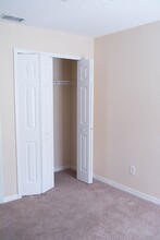 15 Roxland Ln in Palm Coast, FL - Building Photo - Building Photo