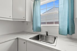 903 Sherman Ln in Norfolk, VA - Building Photo - Building Photo