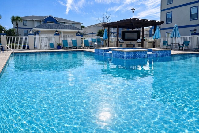 Grand Biscayne in Biloxi, MS - Building Photo - Building Photo