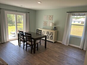 121 Barbados Cir in Guyton, GA - Foto de edificio - Building Photo