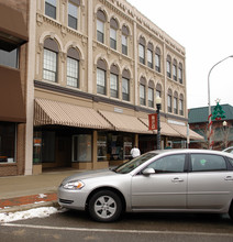 104-128 W Nepessing St in Lapeer, MI - Foto de edificio - Building Photo