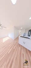2389 Empress St in Sacramento, CA - Building Photo - Building Photo