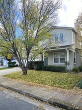 1042 Tulloch Dr in Tracy, CA - Building Photo - Building Photo