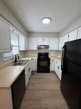 1835 S Stacey St in Wichita, KS - Building Photo - Building Photo