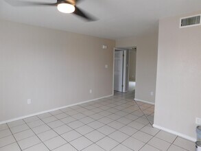 105 Rockwell Way in Del Rio, TX - Building Photo - Building Photo