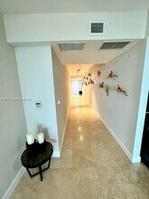 20201 E Country Club Dr, Unit 903 in Aventura, FL - Foto de edificio - Building Photo
