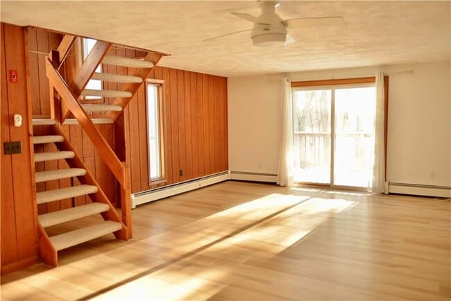 76 Batcheller Ave in Cranston, RI - Building Photo - Building Photo