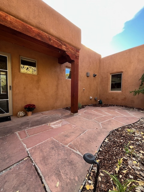 215 Mariposa Pl in Taos, NM - Building Photo - Building Photo