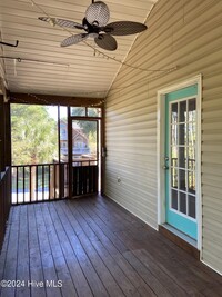 311 Cape Lookout Loop in Emerald Isle, NC - Foto de edificio - Building Photo