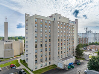 The Heritage in Brampton, ON - Building Photo - Building Photo