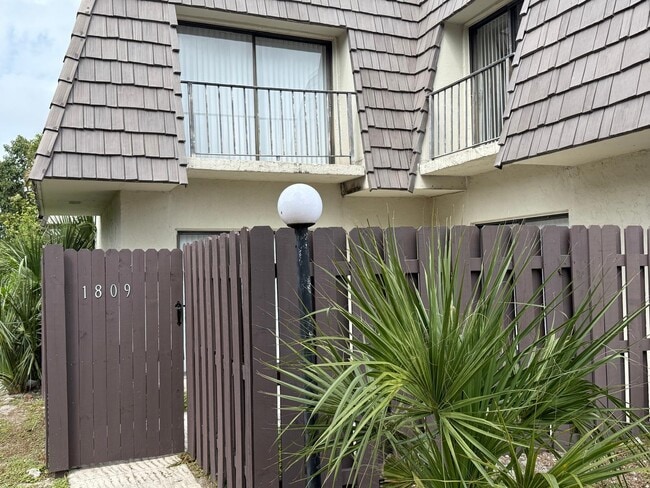 property at 1809 N Congress Ave