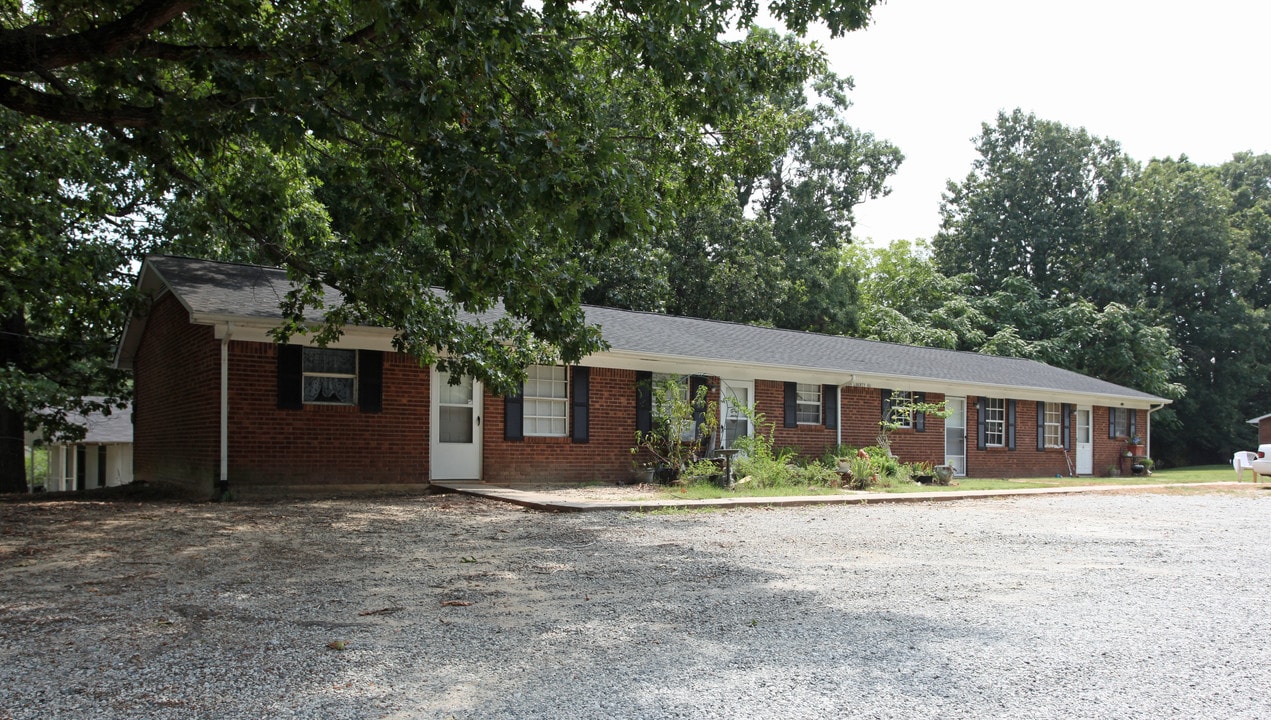 228 - 234 Liberty Road in High Point, NC - Building Photo