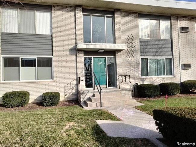 property at 4830 Briarwood Ave