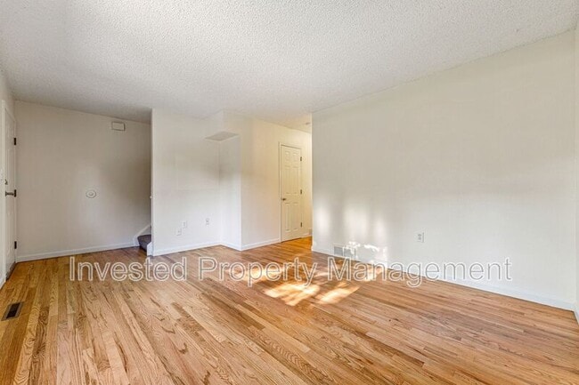 588 S Eaton St in Lakewood, CO - Building Photo - Building Photo